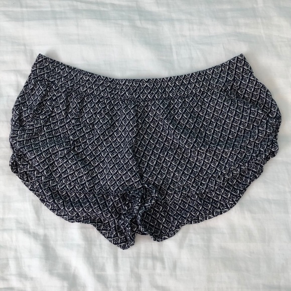 Patterned shorts - Picture 1 of 3